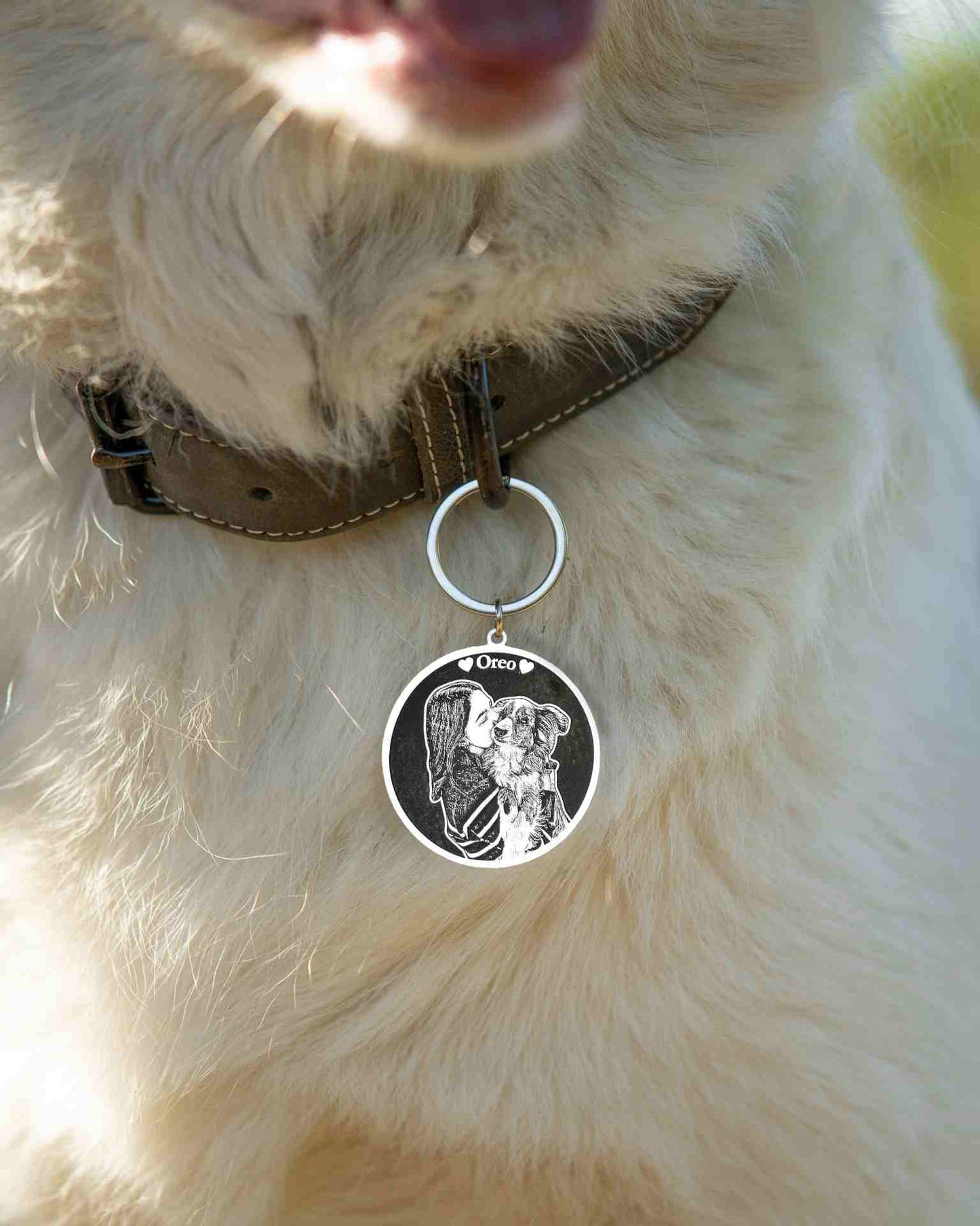 Feyral Black Medallion
