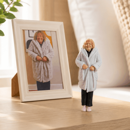 MemoPortrait Personalized Desktop Photo Frame and Note Holder